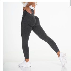 NVGTN Black Speckled Contour Seamless Leggings!